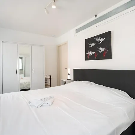 Perfectly Situated 2br Near The Apartamento *