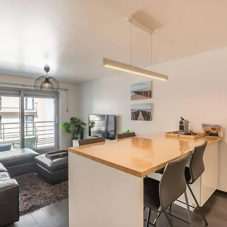 Appartement Perfectly Situated 2br Near The *