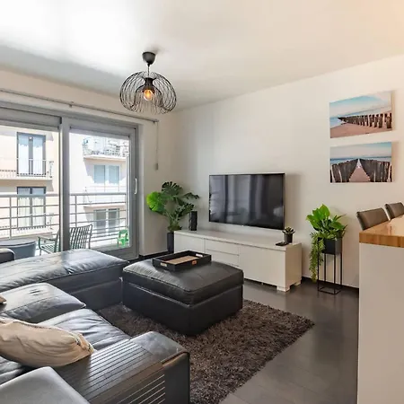 Appartement Perfectly Situated 2br Near The