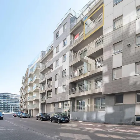 Apartamento Perfectly Situated 2br Near The *